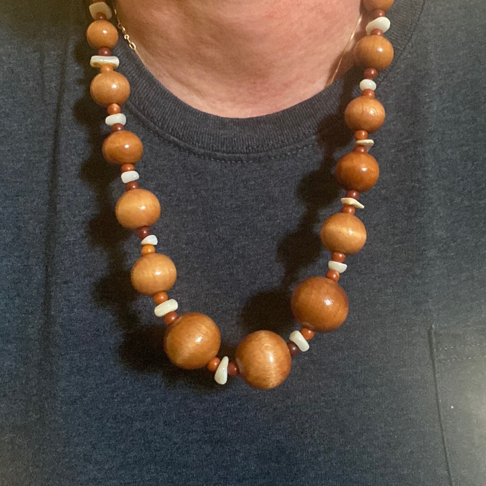 VINTAGE Wooden Necklace 70s style Wood Beads and White Shells 20” long